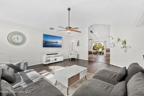 $400,000 | 1924 Fabien Circle, Melbourne, FL 32940