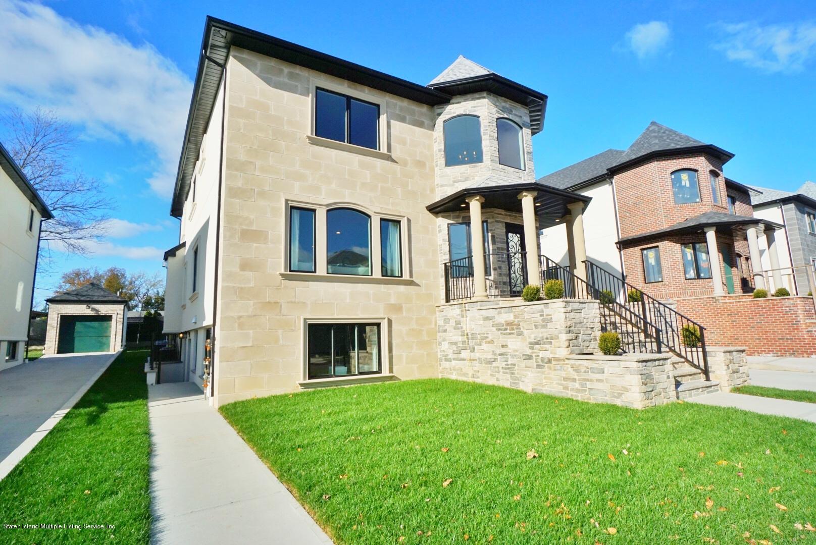 47 Torrice Loop Staten Island, NY 10309 - Photo 2 of 69 Photo Nov 18, 11 15 07 AM