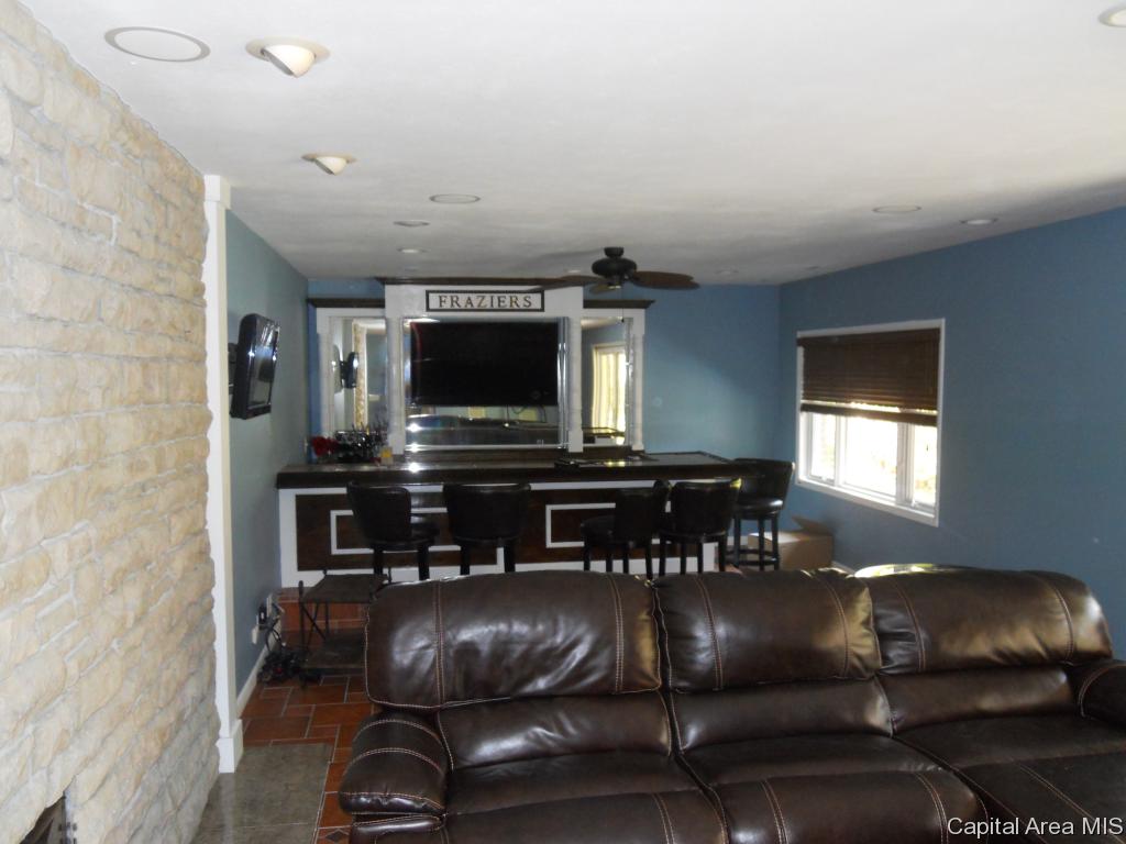 2216 Chatham Road Springfield, IL 62704 - Photo 7 of 8