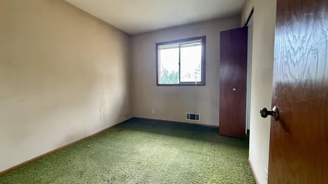 $197,600 | 1460 Dixon Drive, St. Paul Park, MN 55071