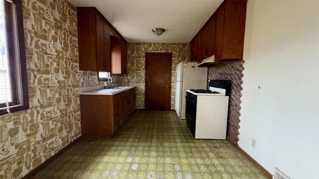 $197,600 | 1460 Dixon Drive, St. Paul Park, MN 55071