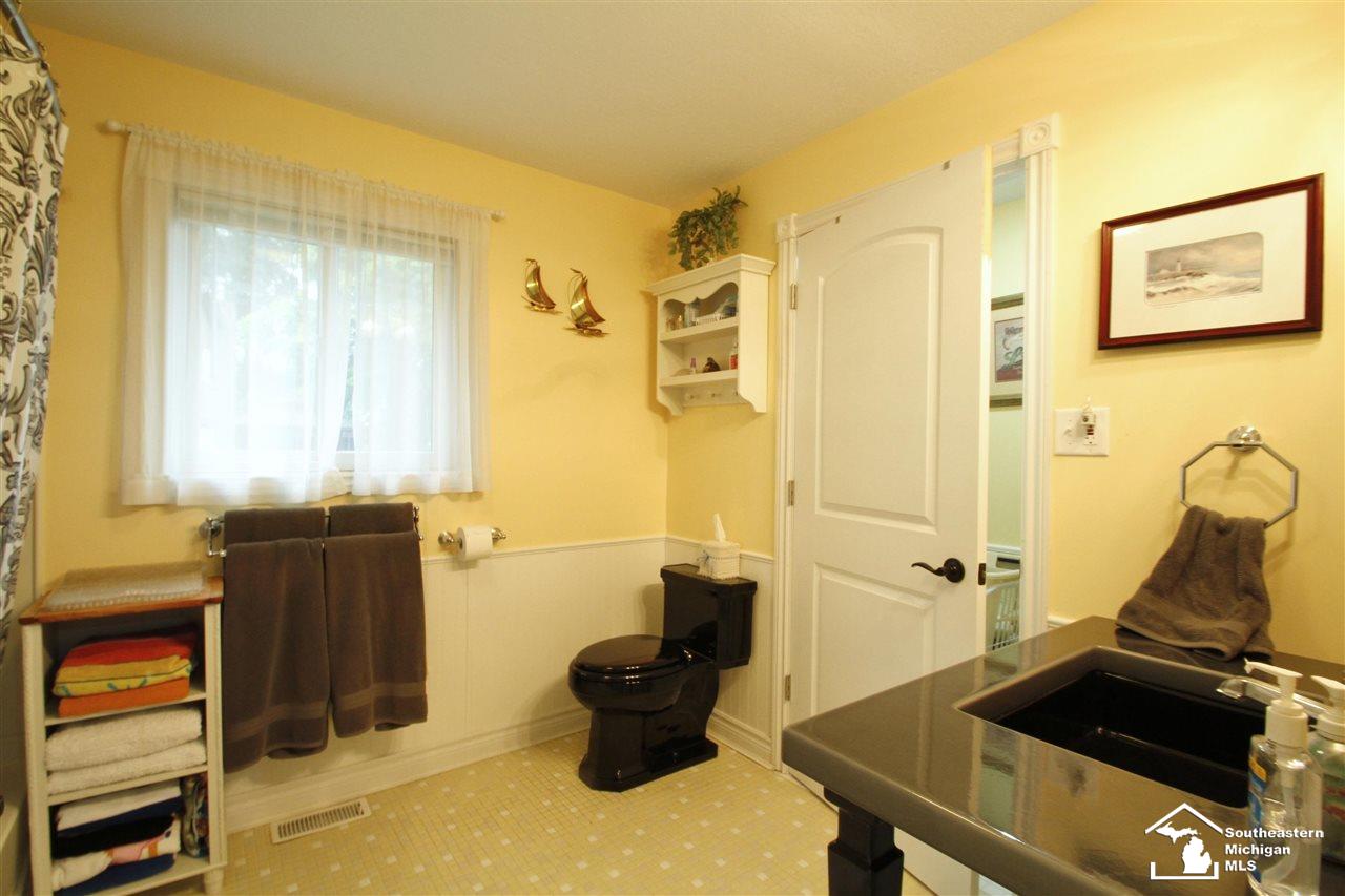10338 Cedarcrest Road Whitmore Lake, MI 48189 - Photo 47 of 63