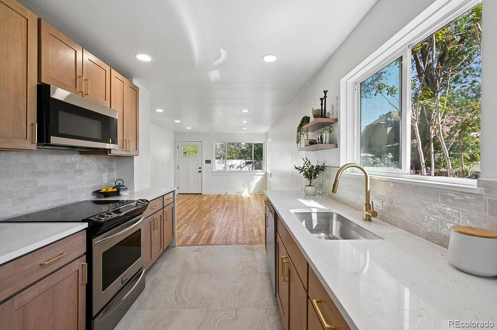 6658 West 46th Place Wheat Ridge, CO 80033 - Photo 2 of 19