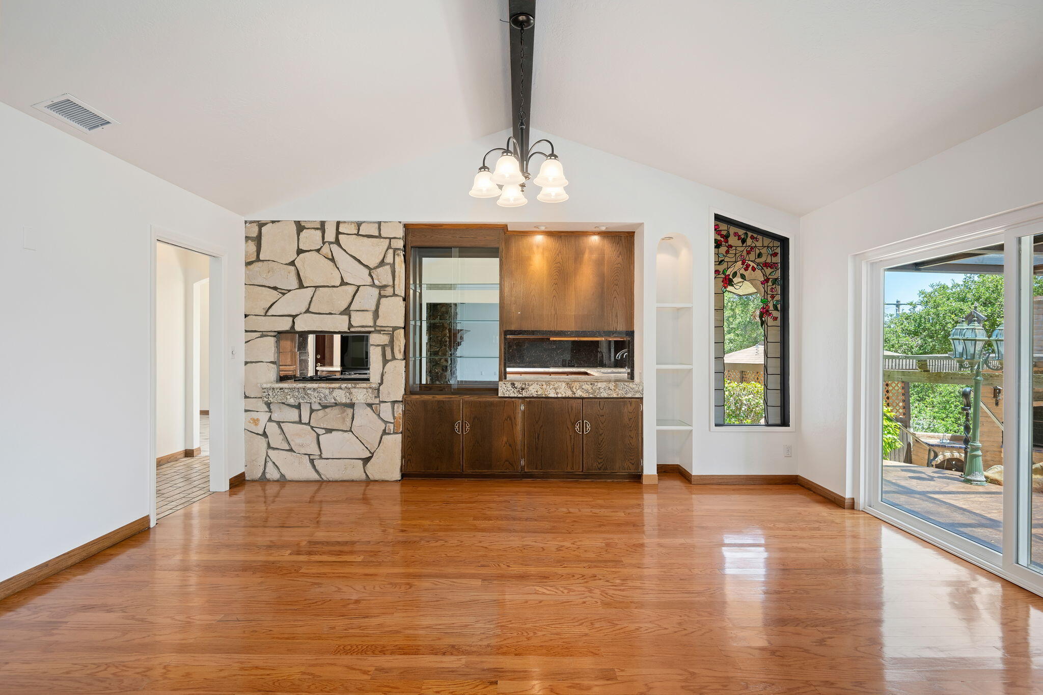 2106 Mt Calvary Road Santa Barbara, CA 93105 - Photo 14 of 66 10 - Dining