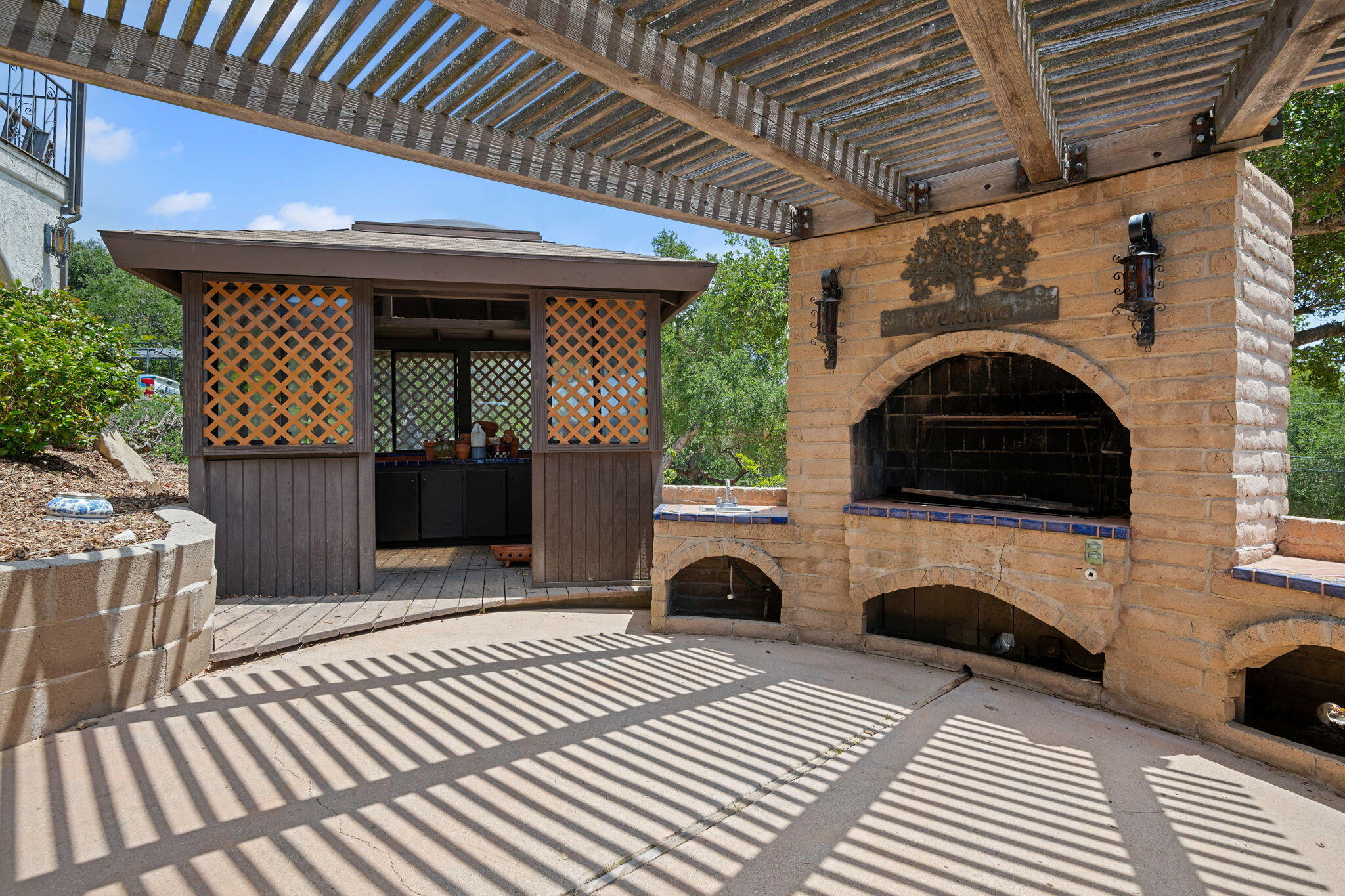 2106 Mt Calvary Road Santa Barbara, CA 93105 - Photo 56 of 66 31 - Outdoor Kitchen