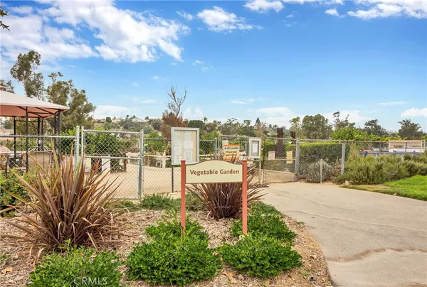 $948,000 | 27858 VÃa Sarasate, Mission Viejo, CA 92692