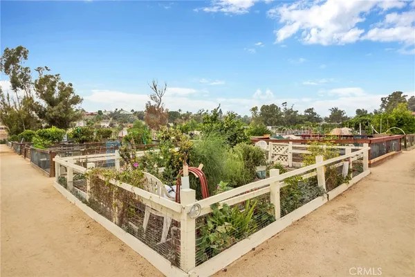 $948,000 | 27858 VÃa Sarasate, Mission Viejo, CA 92692