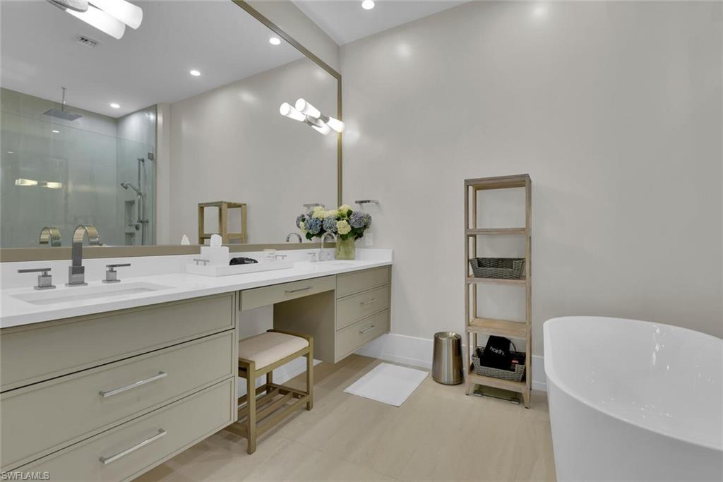 201 8th Street South, Unit 311 Naples, FL 34102 - Photo 18 of 39