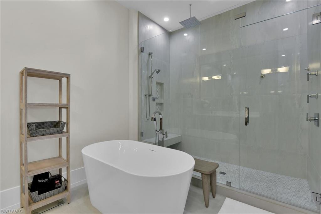 201 8th Street South, Unit 311 Naples, FL 34102 - Photo 19 of 39