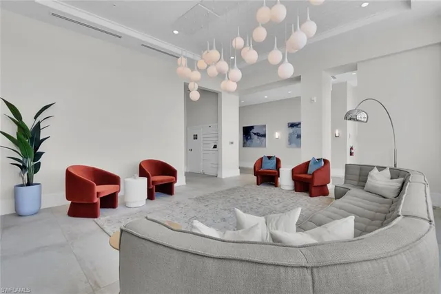 $30,000 | 201 8th Street South, Unit 311, Naples, FL 34102