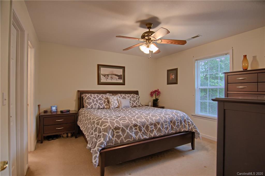 15 Meadow Hill Road Fairview, NC 28730 - Photo 13 of 37 Gallery Image 13