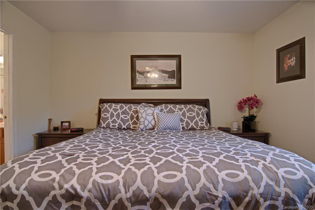 15 Meadow Hill Road Fairview, NC 28730 - Photo 15 of 37 Gallery Image 15
