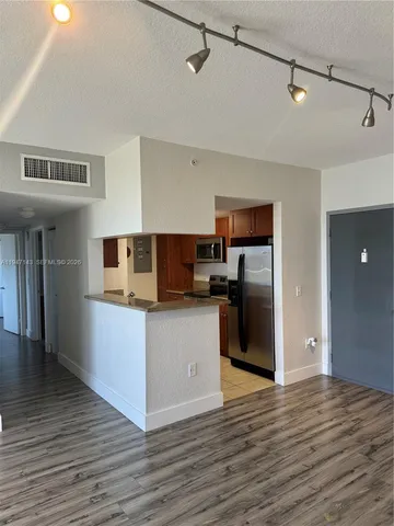 $2,800 | 36 Northwest 6th Avenue, Unit 1106, Miami, FL 33128