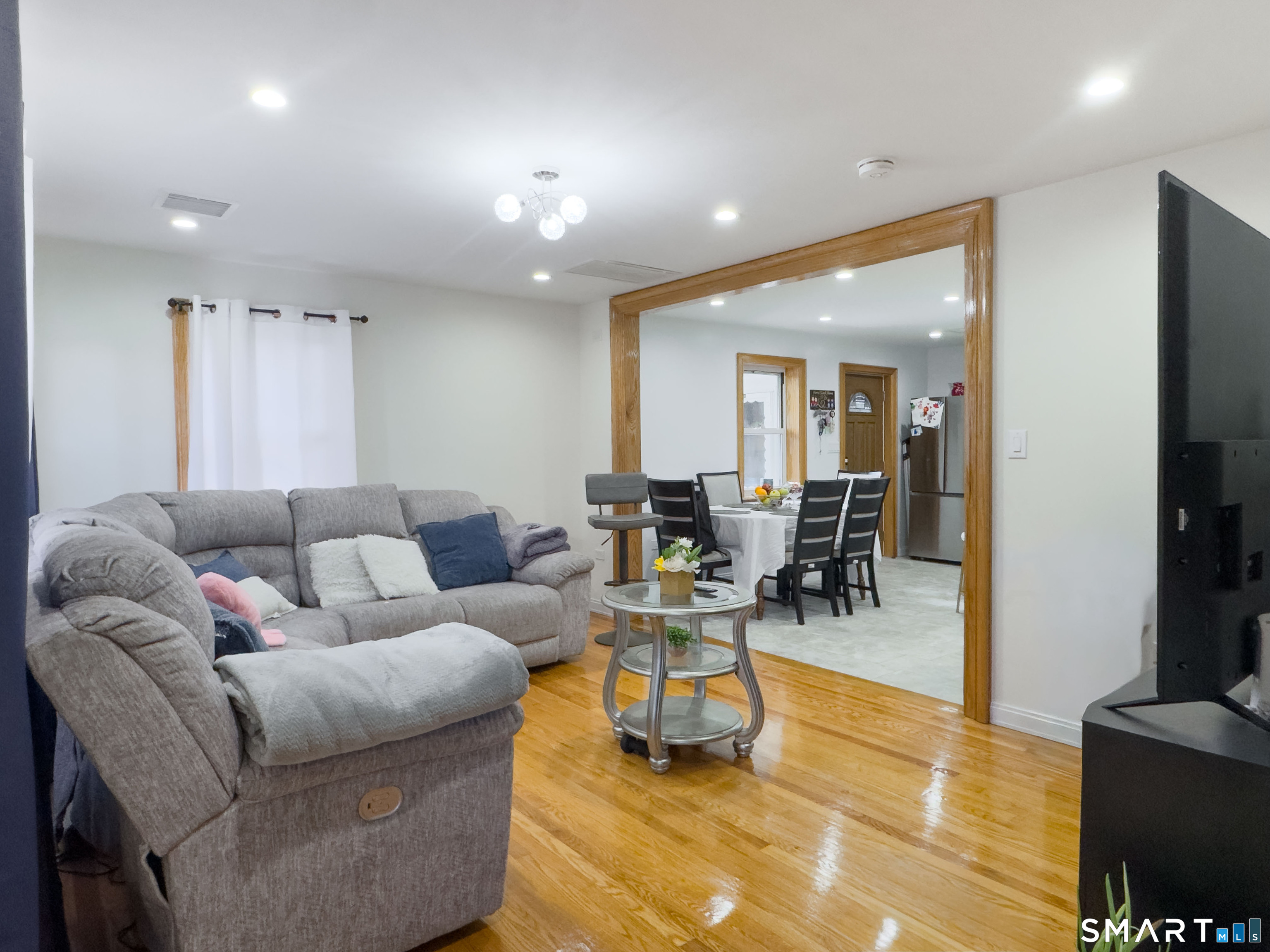 90 Seymour Street Waterbury, CT 06708 - Photo 6 of 28