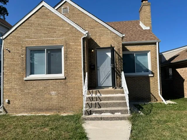 $2,000 | 438 155th Street, Calumet City, IL 60409