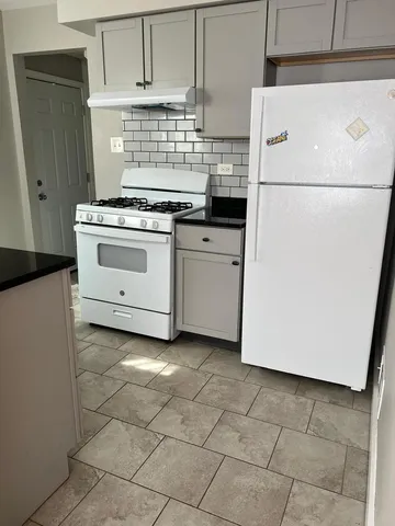 $2,000 | 438 155th Street, Calumet City, IL 60409