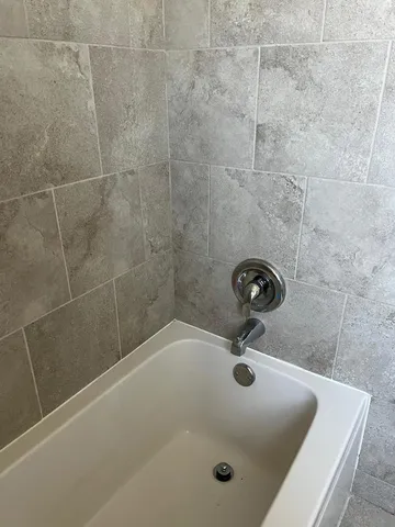 $2,000 | 438 155th Street, Calumet City, IL 60409