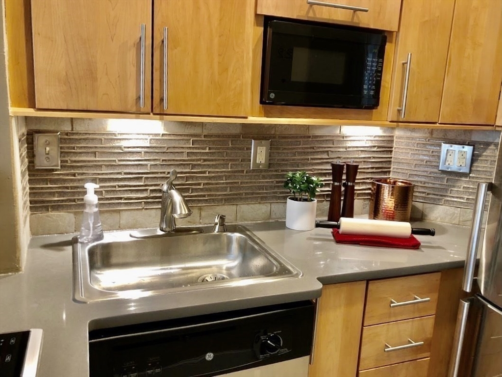 40 St Botolph Street, Unit 22 Boston, MA 02116 - Photo 7 of 25