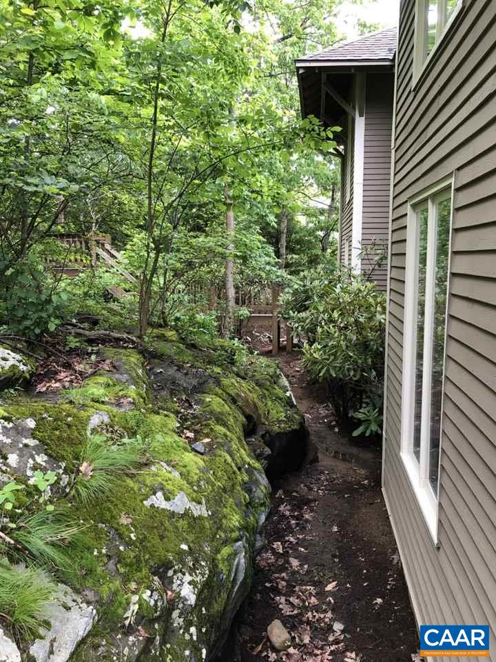 2044 Stone Ridge Wintergreen, VA 22967 - Photo 26 of 38 a view of a garden