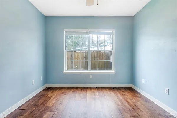 $1,550 | 2060 Cambridge Circle, Pensacola, FL 32514