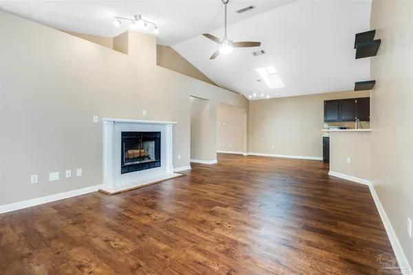 $1,550 | 2060 Cambridge Circle, Pensacola, FL 32514