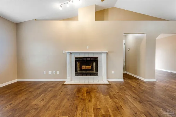 $1,550 | 2060 Cambridge Circle, Pensacola, FL 32514