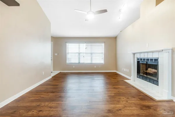$1,550 | 2060 Cambridge Circle, Pensacola, FL 32514