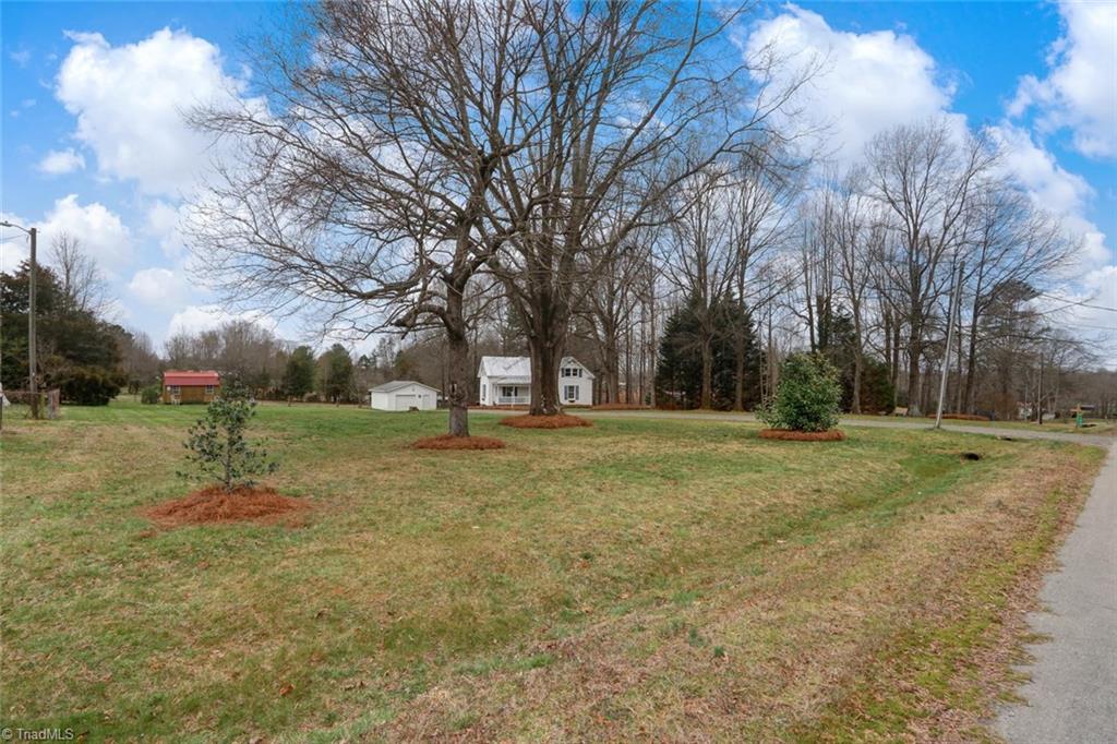 154 Chico Road Reidsville, NC 27320 - Photo 4 of 24 Gallery Image 4