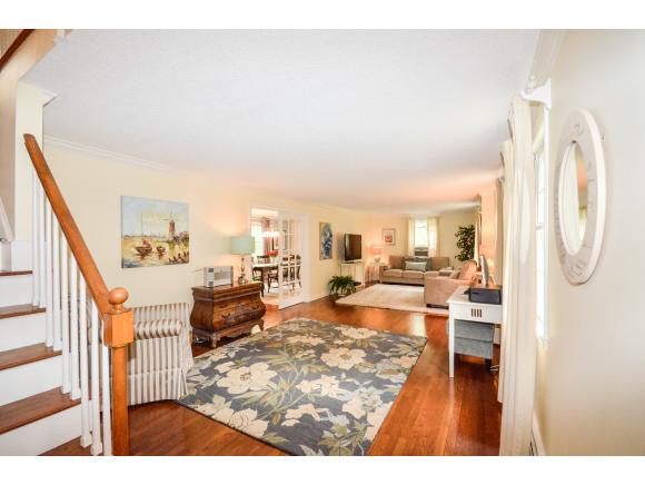 81 Buttonwood Road Bedford, NH 03110 - Photo 5 of 19 Gallery Image 5