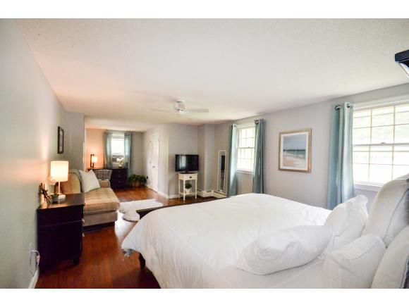 81 Buttonwood Road Bedford, NH 03110 - Photo 8 of 19 Gallery Image 8
