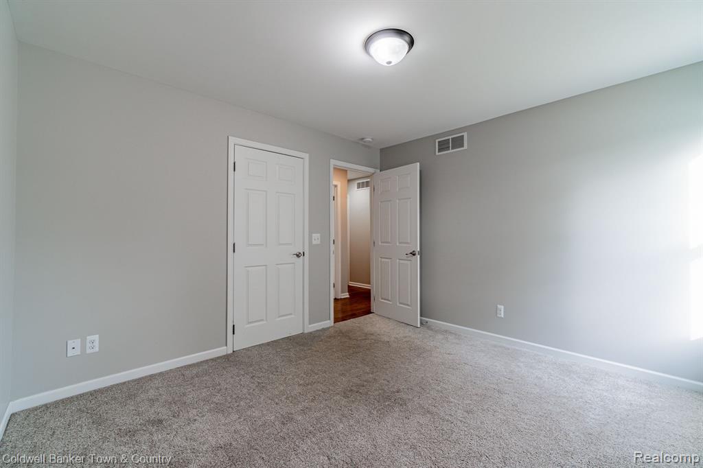 3179 Eastern Avenue Rochester Hills, MI 48307 - Photo 27 of 55