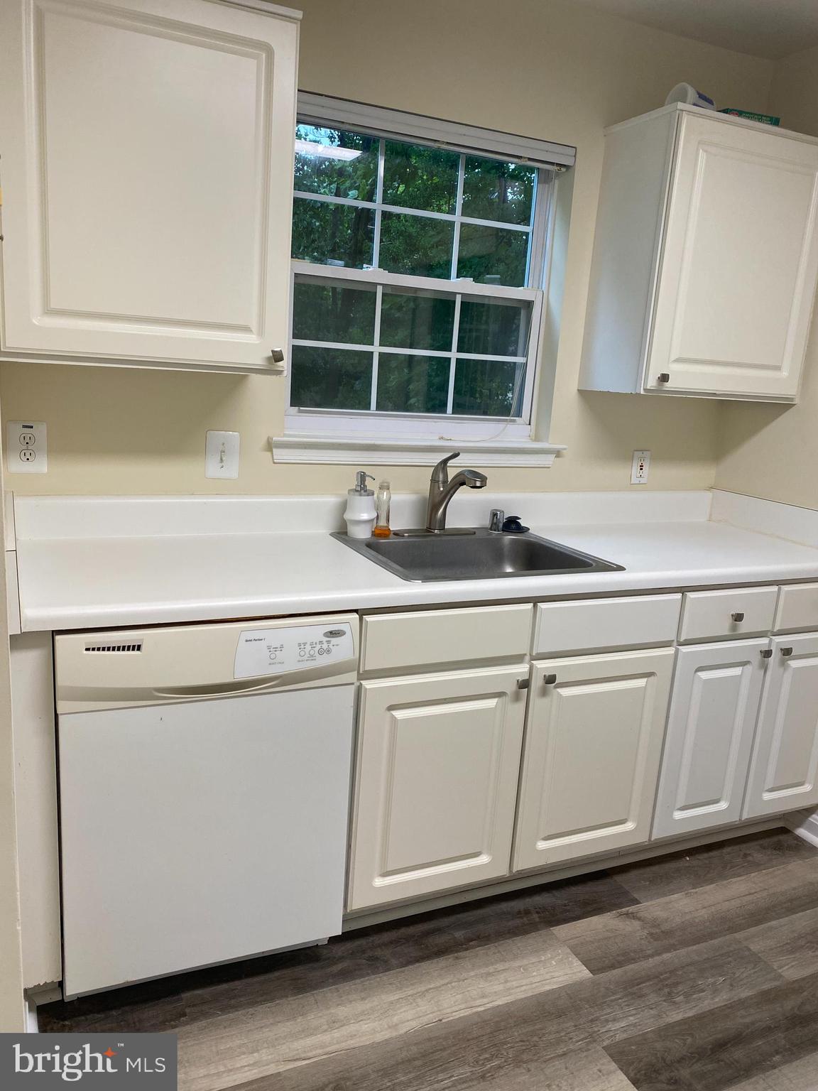 7053 Toby Drive, Unit 7053 Baltimore, MD 21209 - Photo 4 of 19 Lots of windows and natural light
