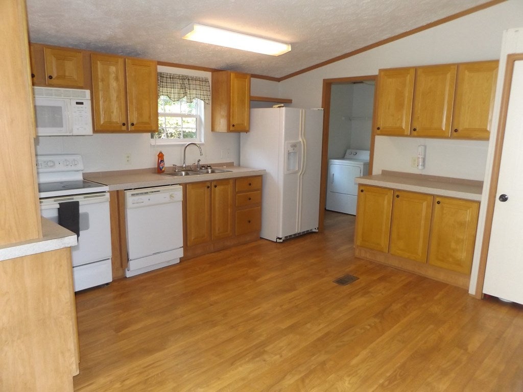 436 Joy Ranch Road Woodlawn, VA 24381 - Photo 5 of 22 Gallery Image 5