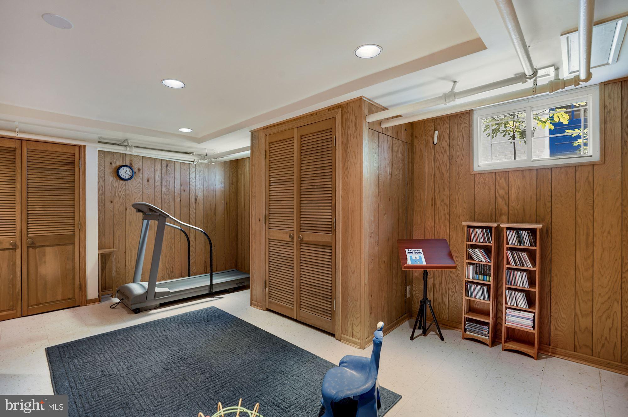 2814 Rittenhouse Street Northwest Washington, DC 20015 - Photo 28 of 45