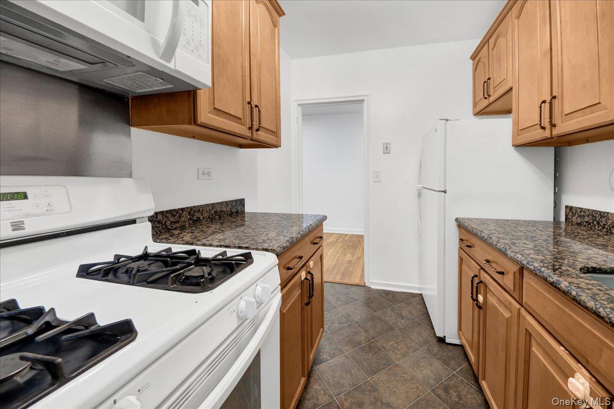 40 Rockledge Road, Unit 1A Hartsdale, NY 10530 - Photo 9 of 20