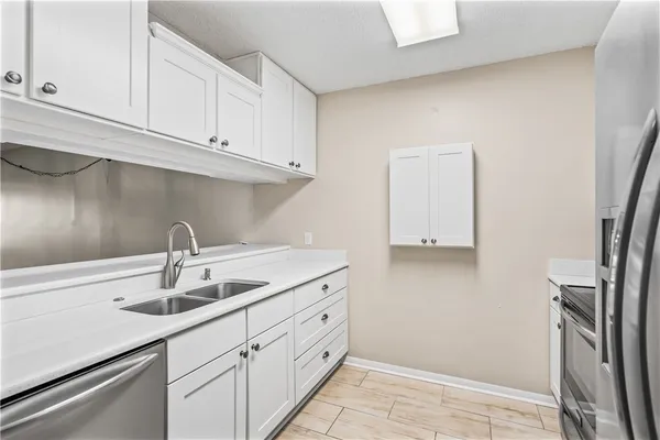 $219,900 | 21 Plantation Drive, Unit 205, Vero Beach, FL 32966