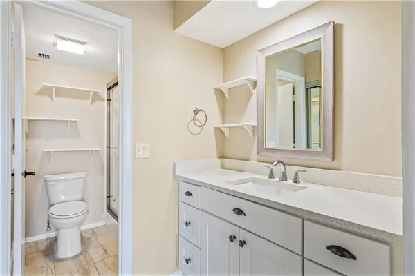 $219,900 | 21 Plantation Drive, Unit 205, Vero Beach, FL 32966