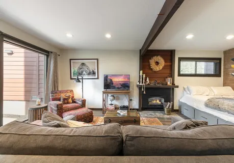 $367,000 | 12798 Northwoods Boulevard, Unit 425, Truckee, CA 96161