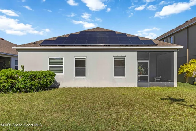 a front view of house with yard