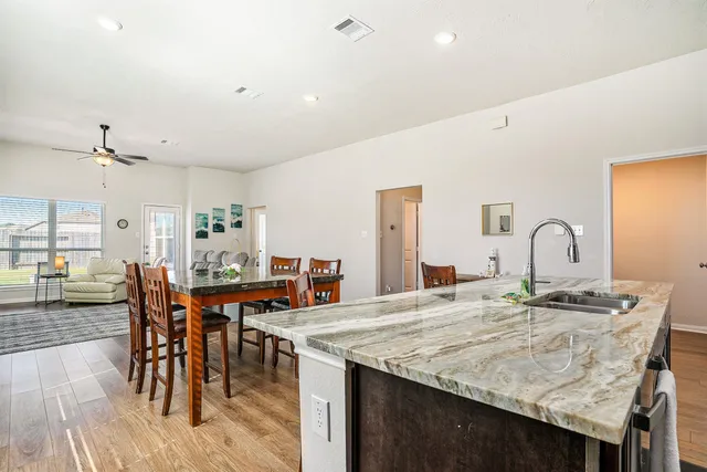 $2,300 | 8302 Tourmaline Way, Texas City, TX 77591