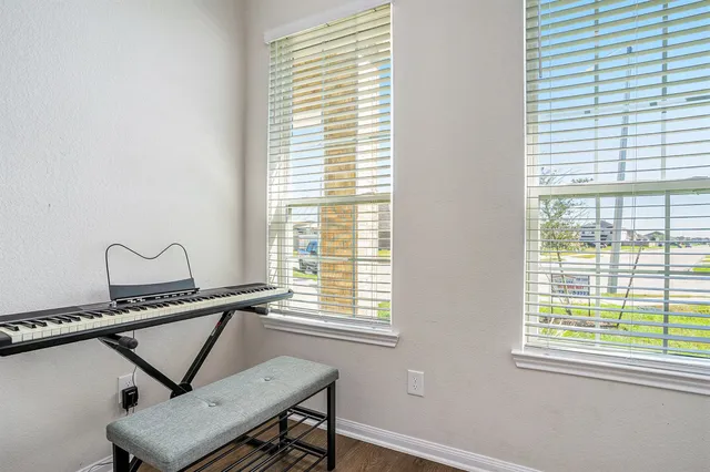 $2,300 | 8302 Tourmaline Way, Texas City, TX 77591