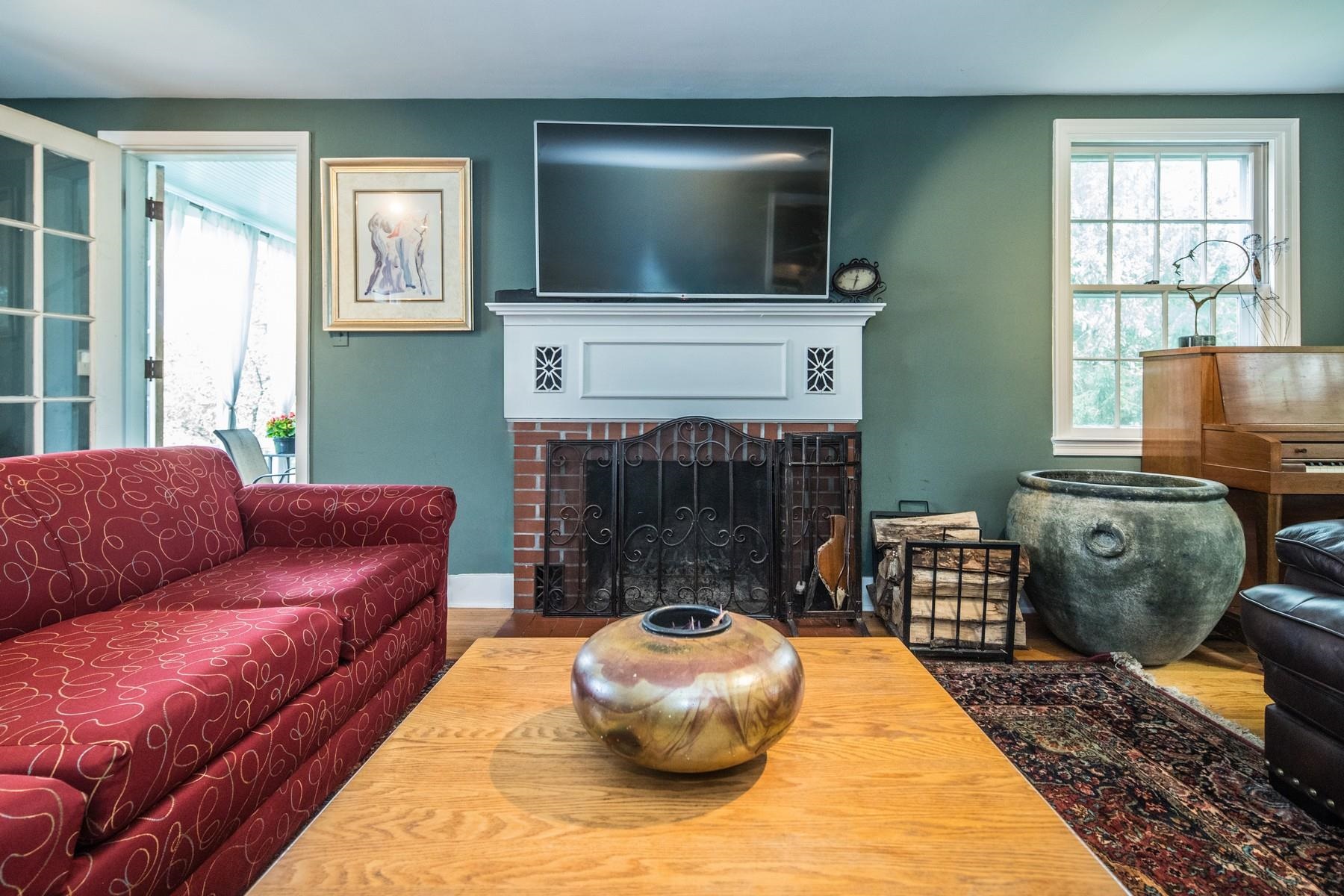 38 Jefferson Street Rutland, VT 05701 - Photo 6 of 28