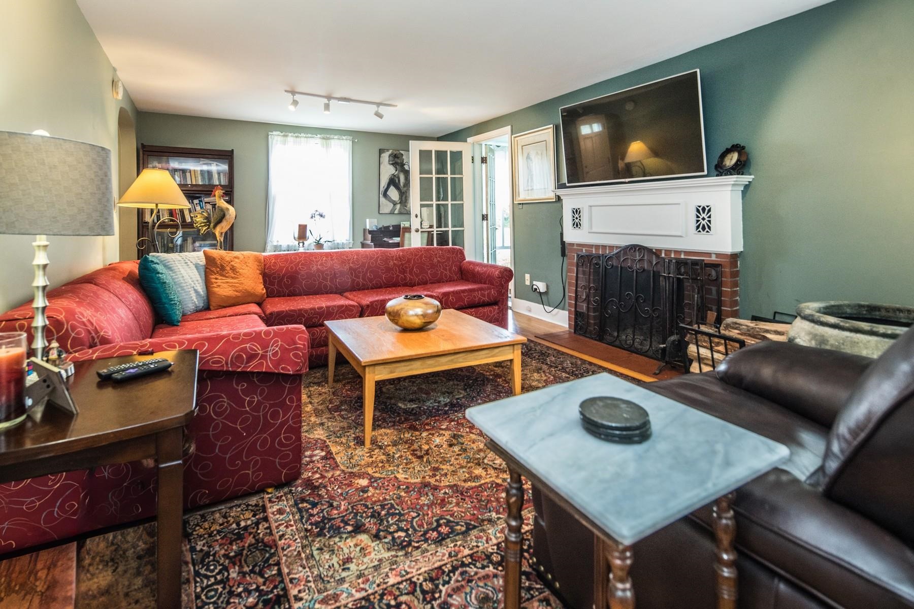 38 Jefferson Street Rutland, VT 05701 - Photo 7 of 28