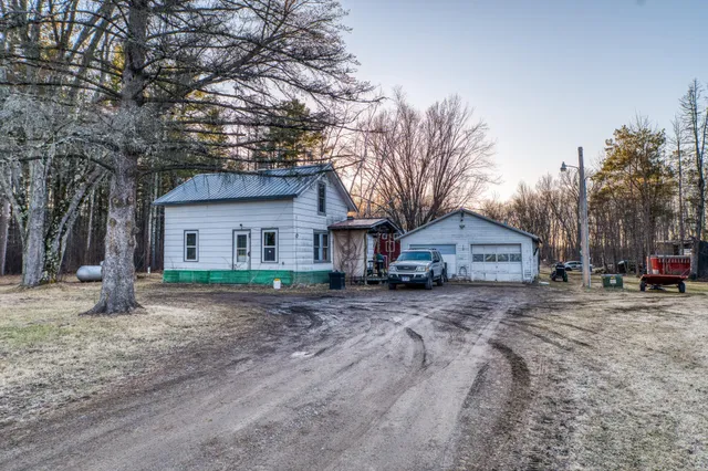 $230,000 | 37325 Highway 169, Aitkin, MN 56431