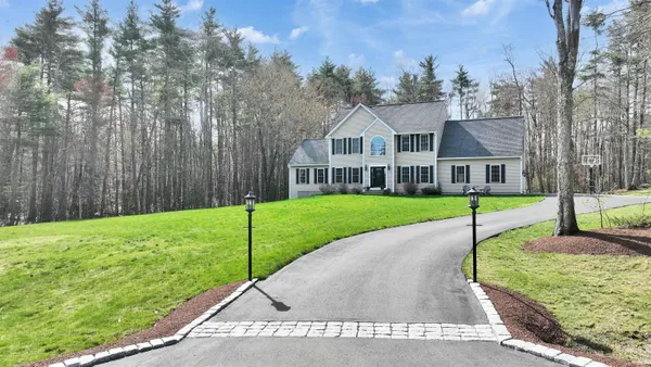 $850,000 | 5 Shady Rock Road, Brookline, NH 03033