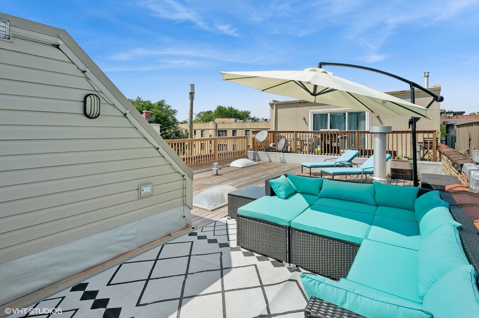 1133 West Cornelia Avenue, Unit C Chicago, IL 60657 - Photo 17 of 22