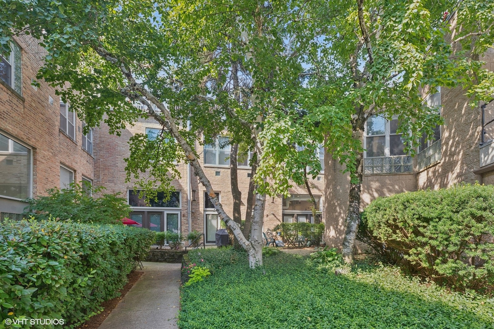 1133 West Cornelia Avenue, Unit C Chicago, IL 60657 - Photo 4 of 22