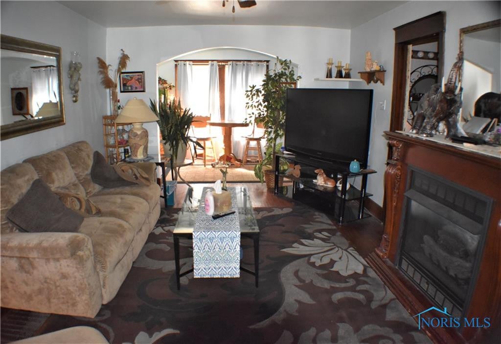 2052 Maginnis Road Oregon, OH 43616 - Photo 5 of 18 Gallery Image 5