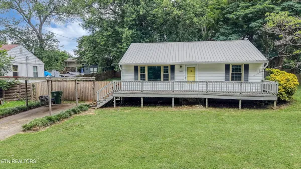 $295,000 | 1521 Cherry Drive, Maryville, TN 37804
