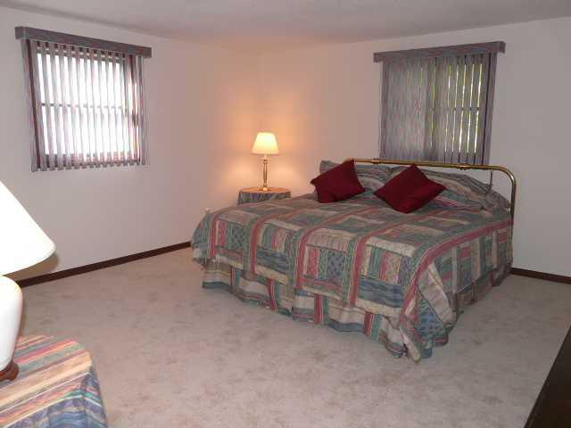 2104 Heather Road Anderson, IN 46012 - Photo 9 of 11 Gallery Image 9